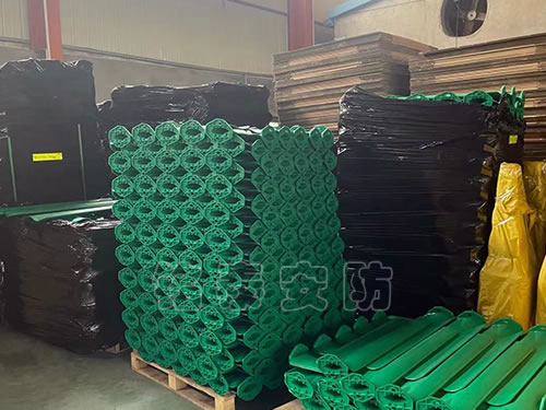 �}(c��ng)��(ch��)չʾ