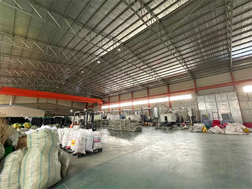 �}(c��ng)��(ch��)չʾ