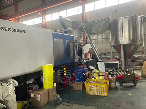 �}(c��ng)��(ch��)չʾ